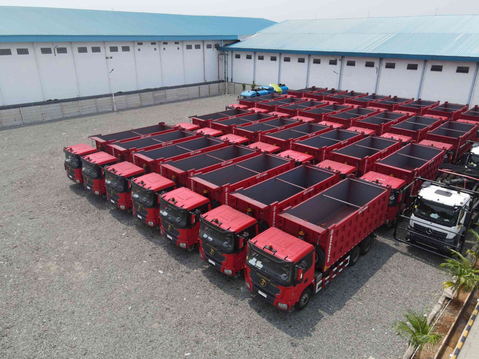 Shacman X3000 - Merah